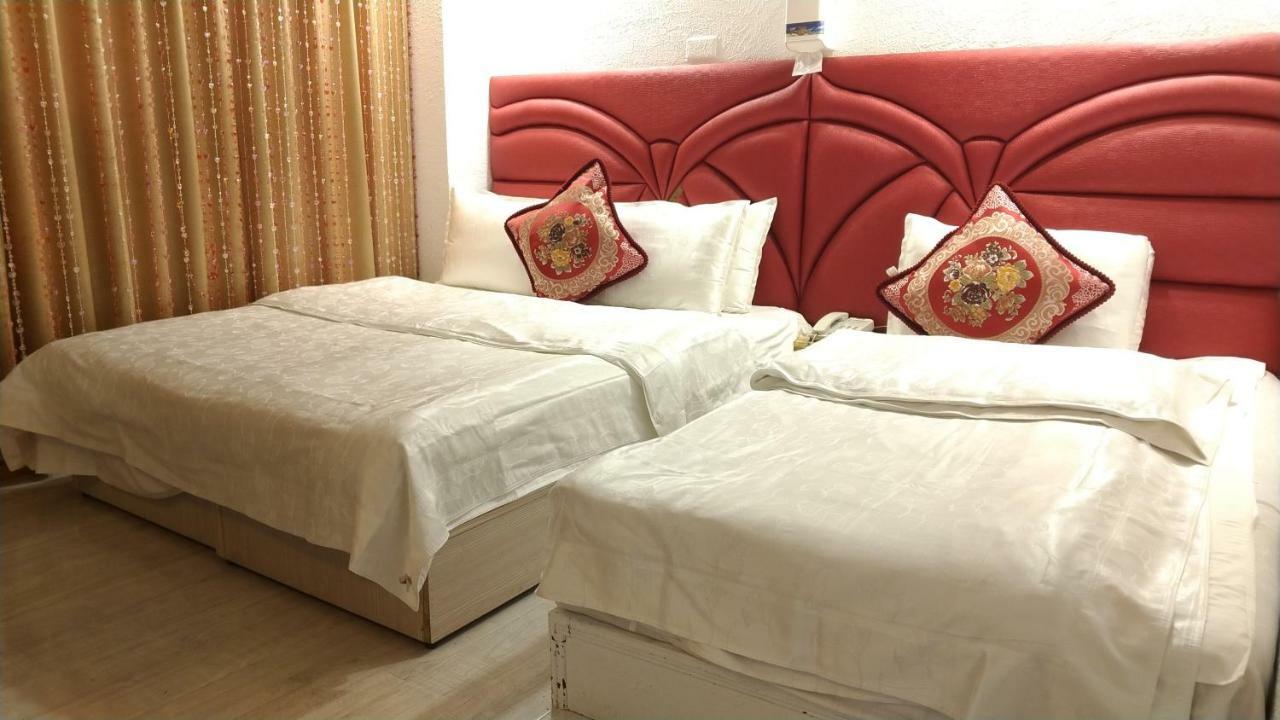 Aloha Hotel Keelung Buitenkant foto